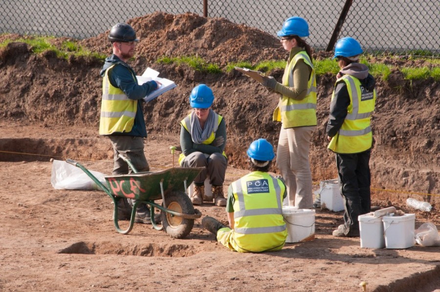 Trainee archaeologists with Pre-Construct Archaeology